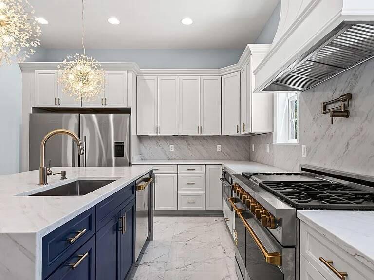 4696 Amhurst Circle