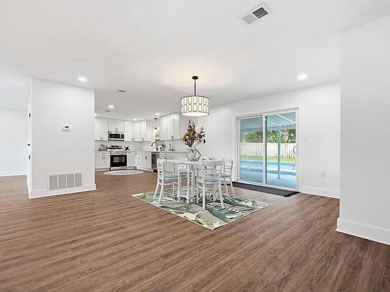 251 Briarwood Circle