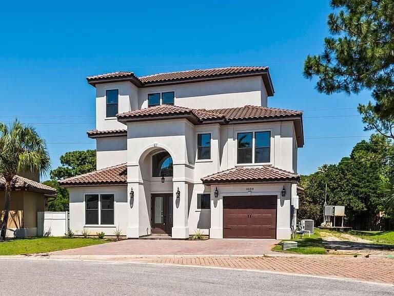 4696 Amhurst Circle
