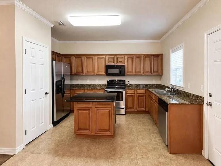 1492 Bentley Circle