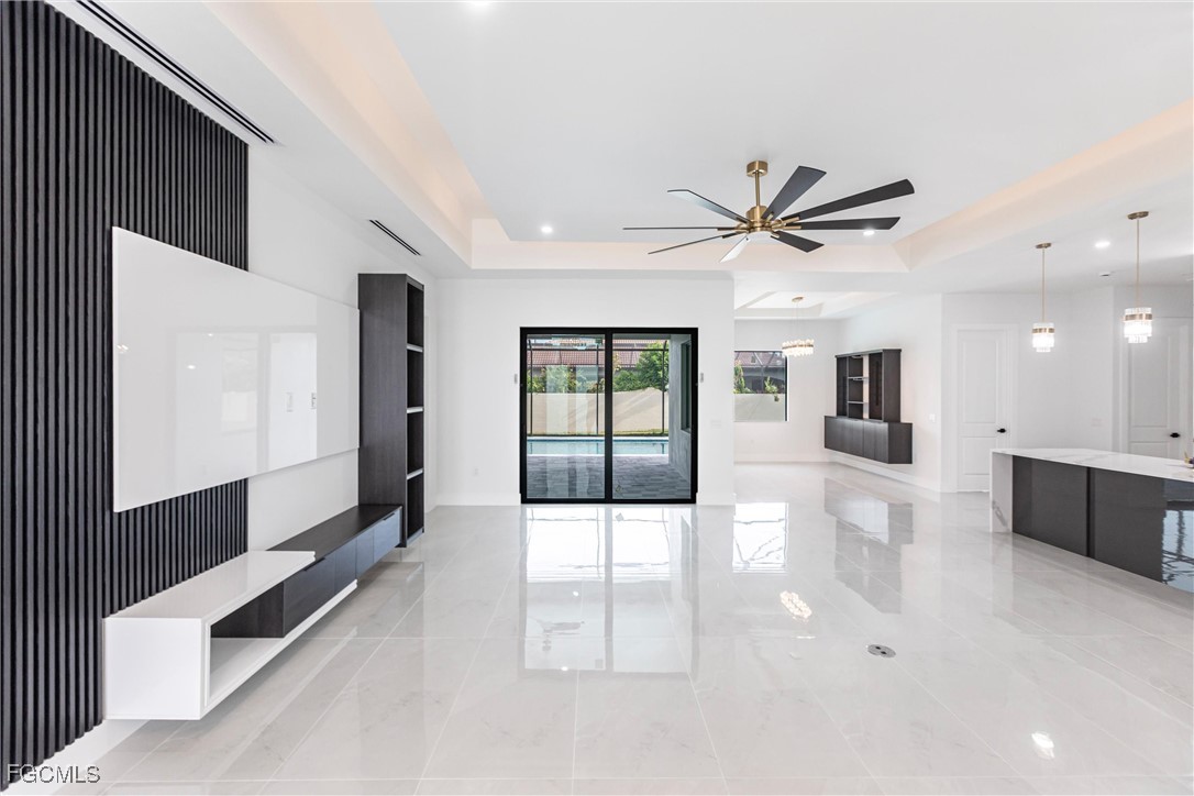 2806 SW 44th TER