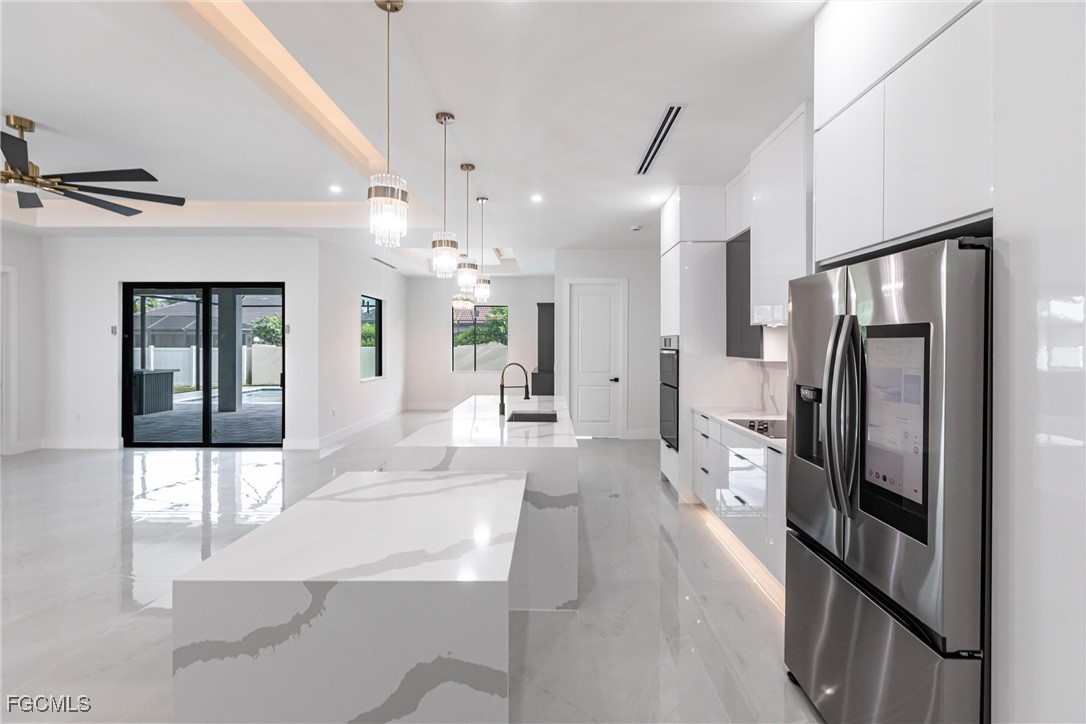 2806 SW 44th TER