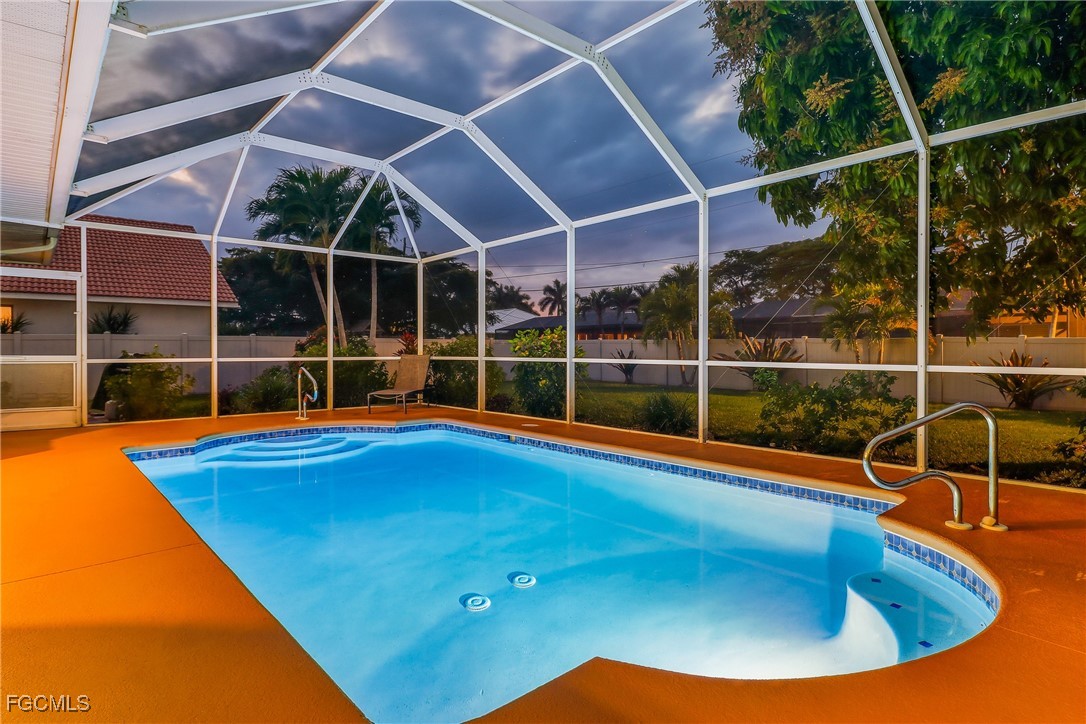5711 Rose Garden RD