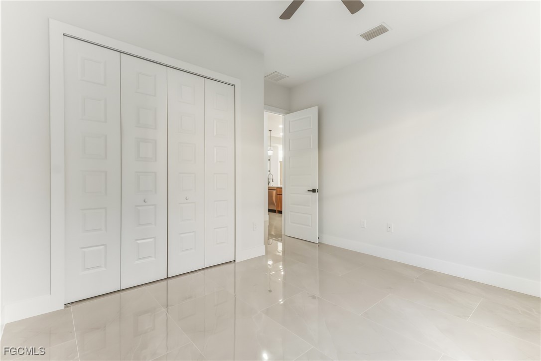 4817 SW 18th AVE