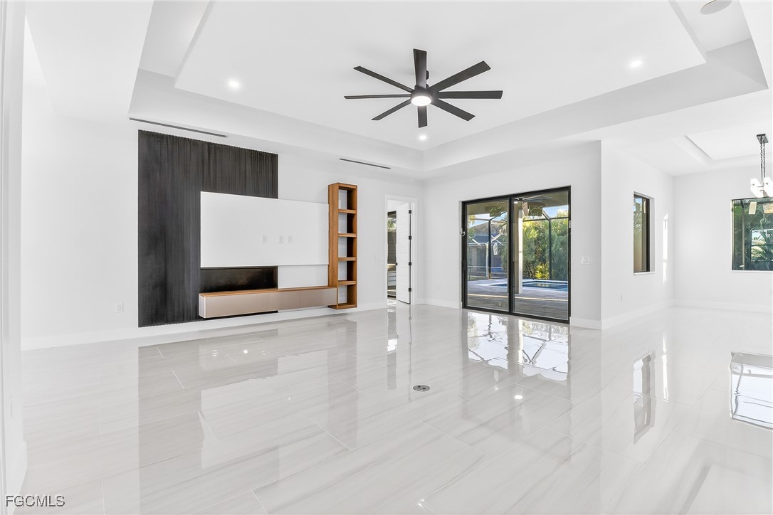 1824 SW 49th TER