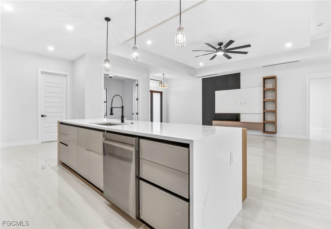 1824 SW 49th TER