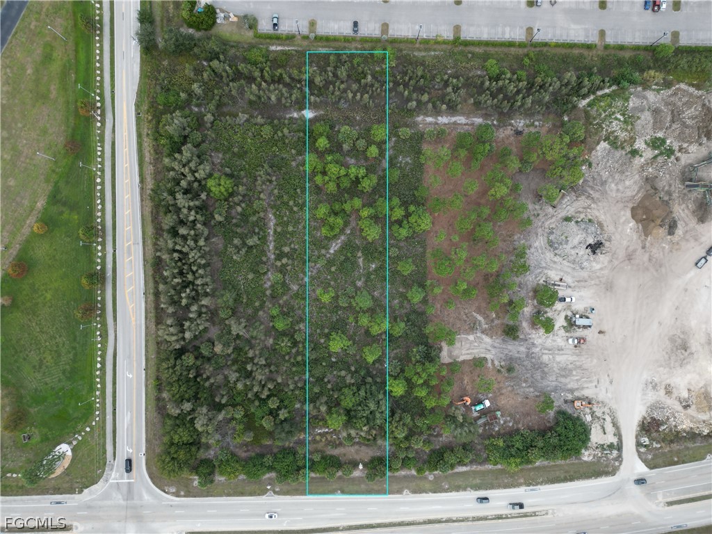 2511 Diplomat PKWY E