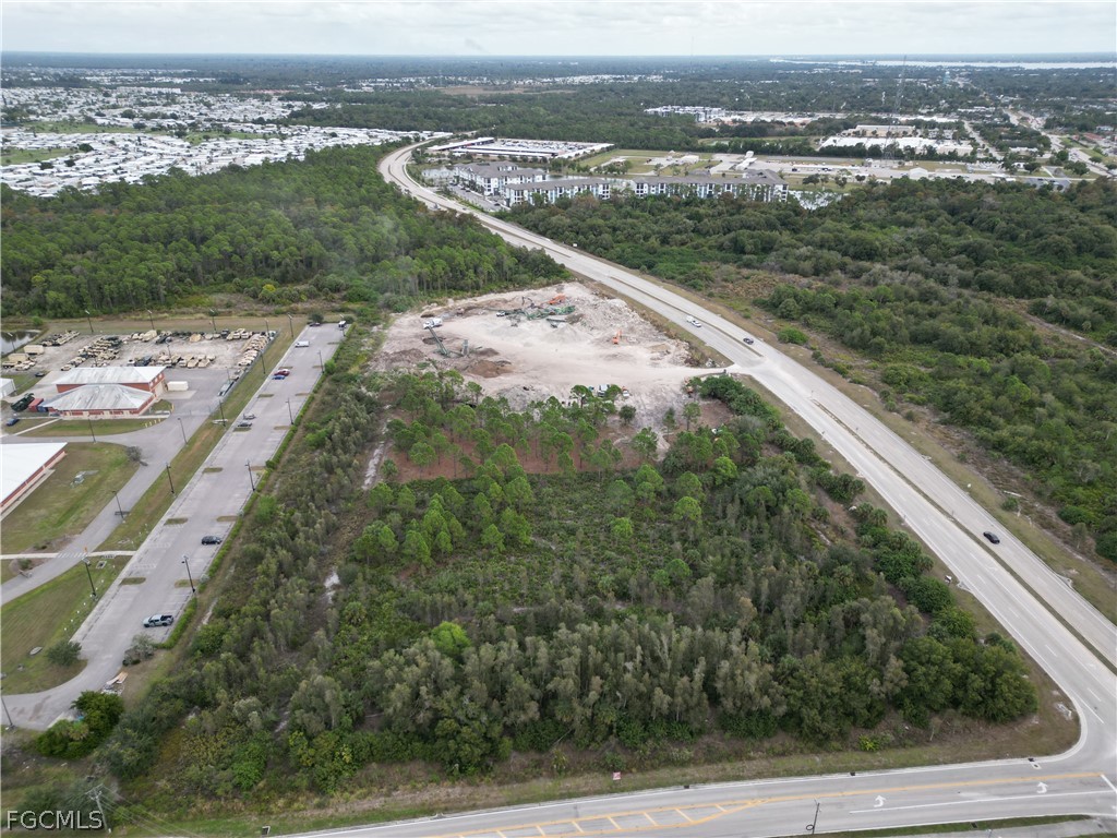 2511 Diplomat PKWY E