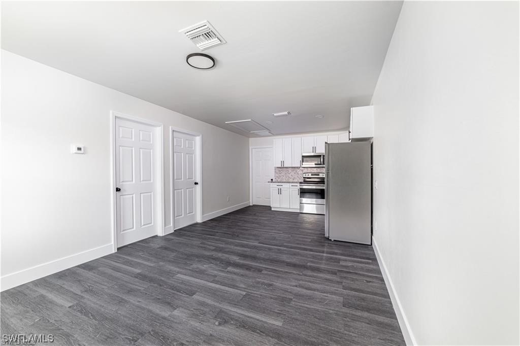 25-27 Cypress ST 25,27