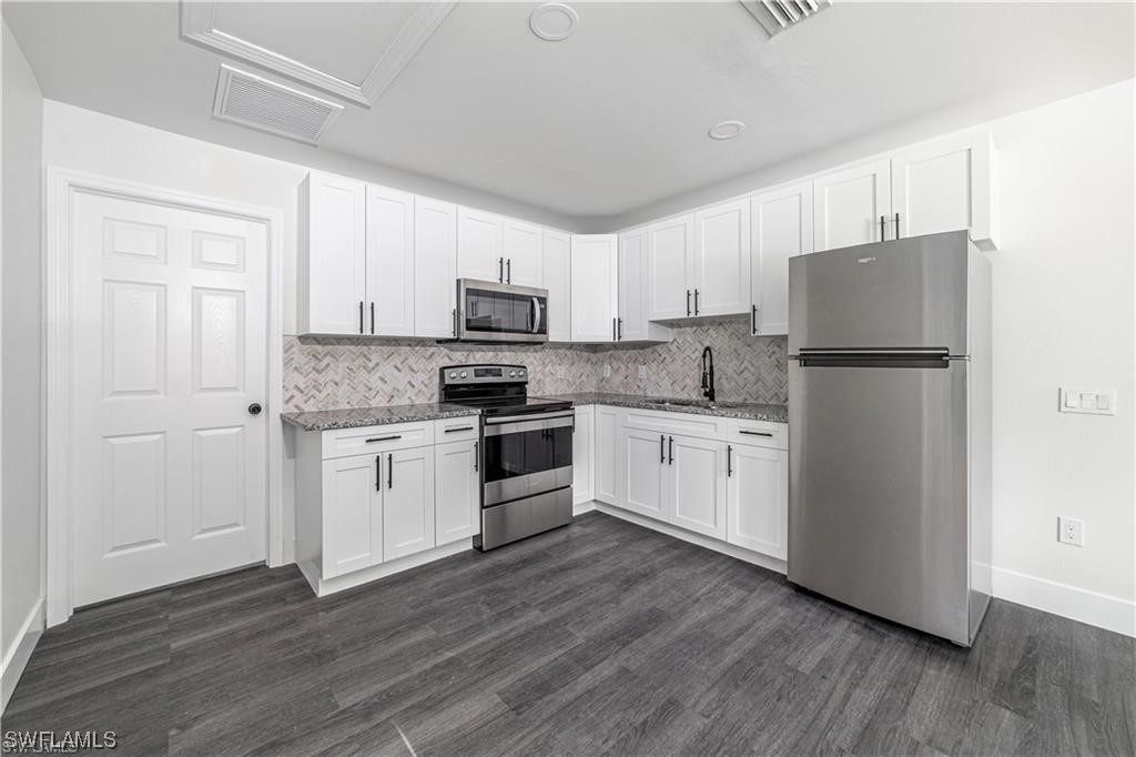 25-27 Cypress ST 25,27