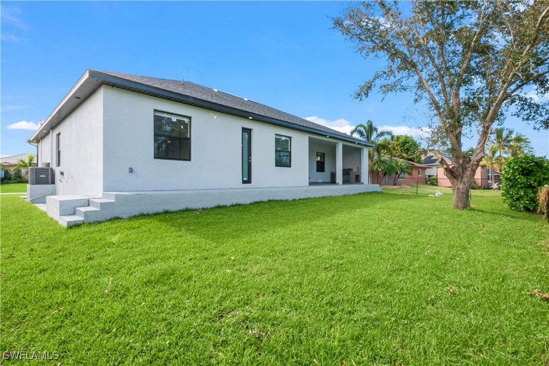 2557 SW 27th PL