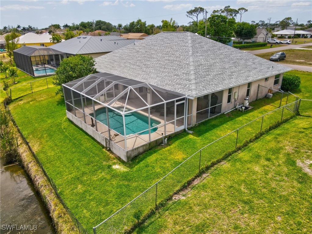 1943 SW 8th CT