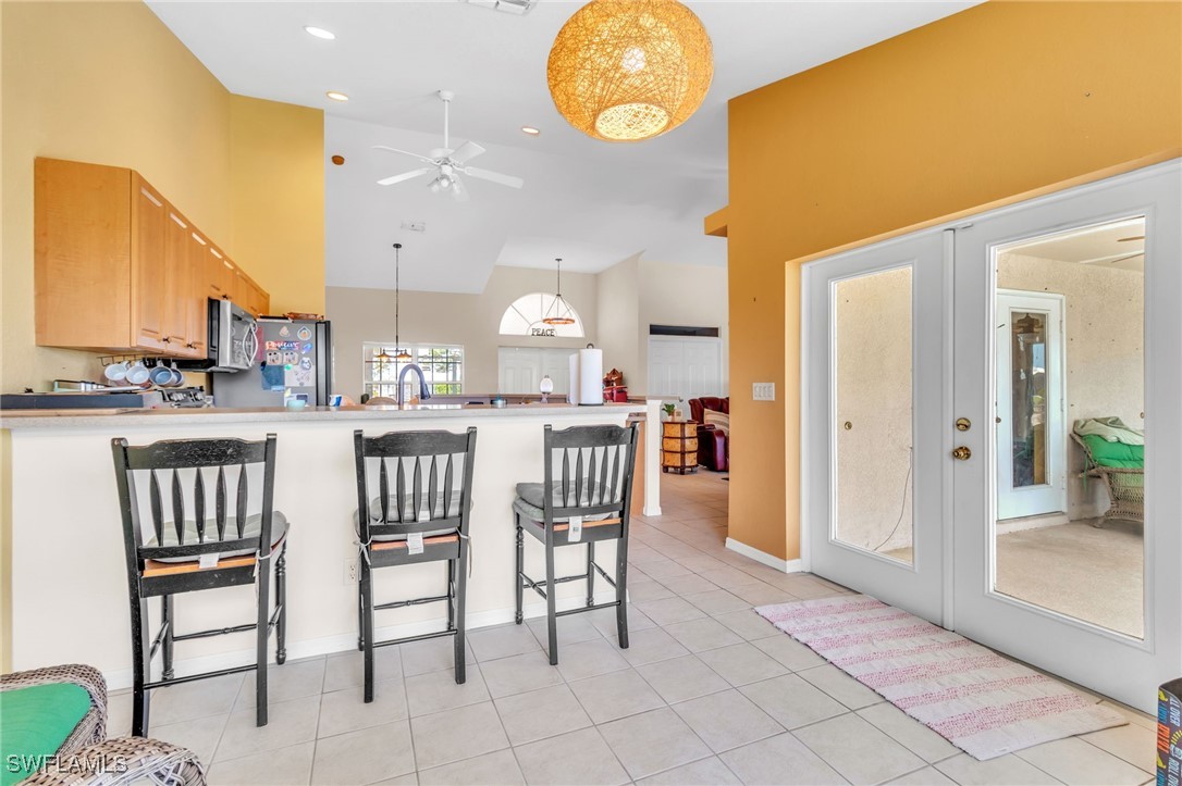 1943 SW 8th CT