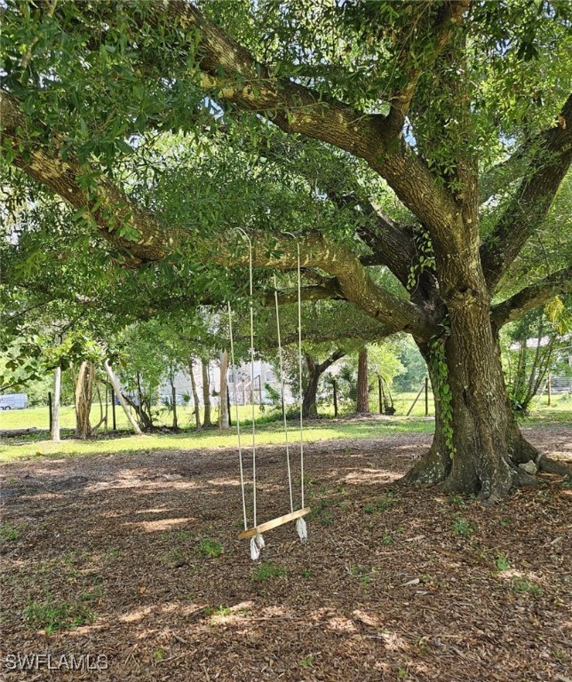 5741 Neal RD