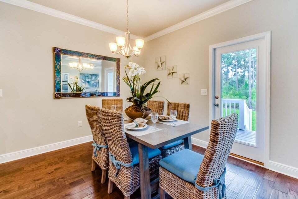 614 Las Roblas Grande Drive