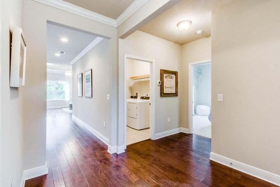 614 Las Roblas Grande Drive