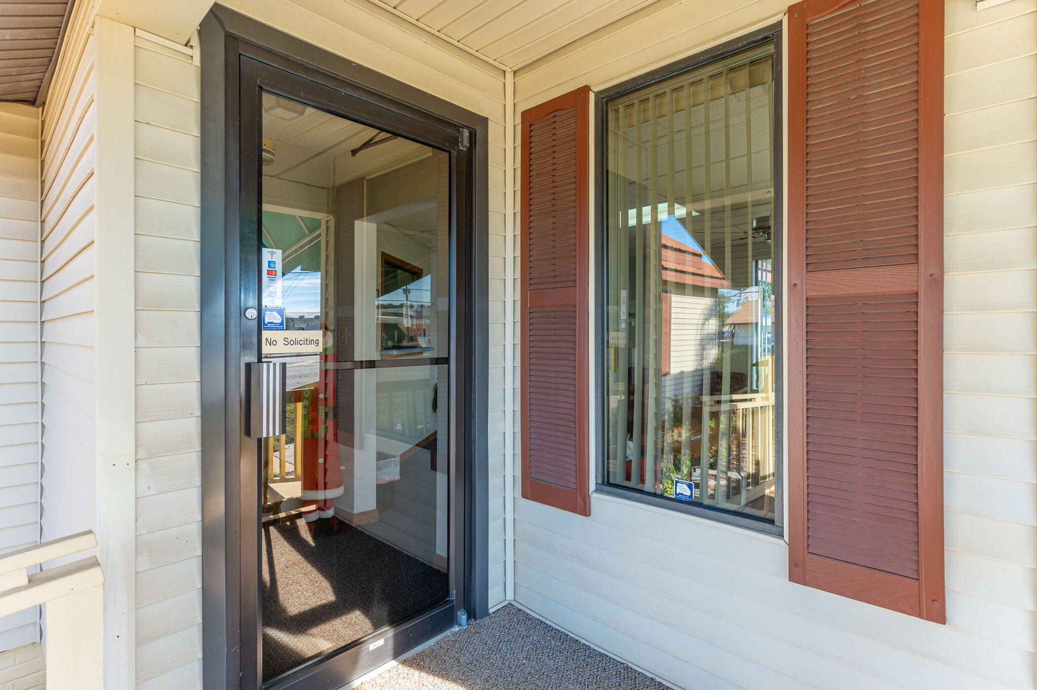 285 N Ferdon Boulevard