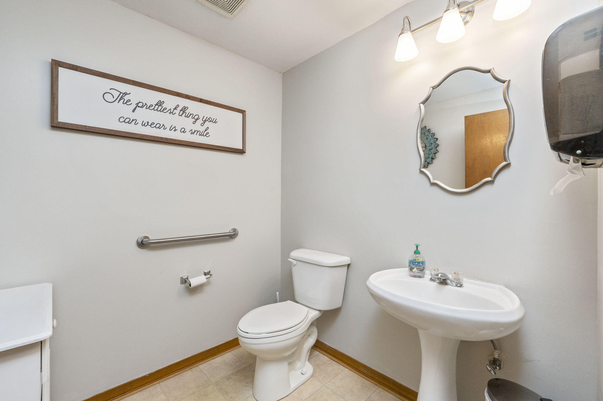 285 N Ferdon Boulevard