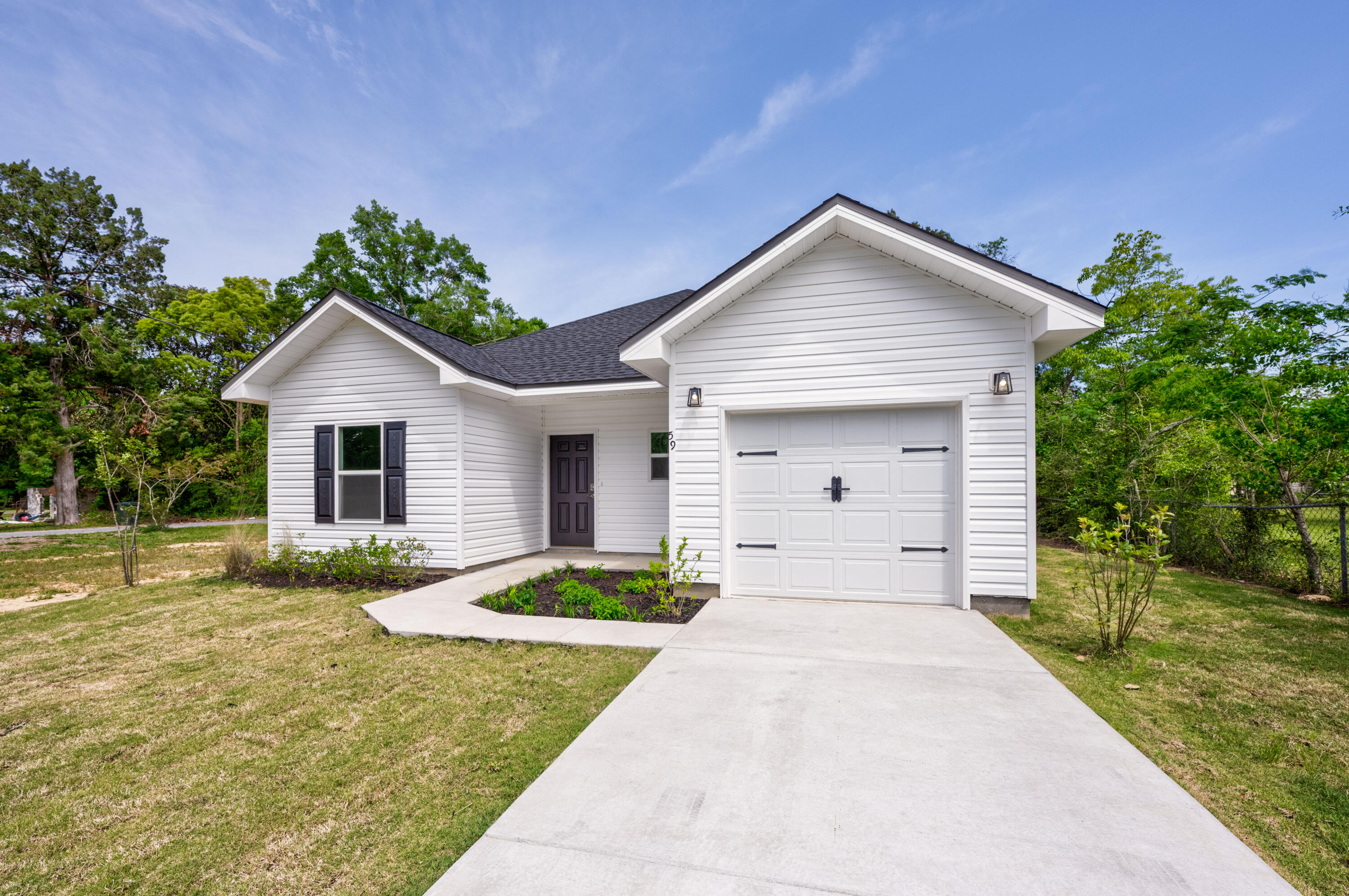 59 Davis Street, DeFuniak Springs