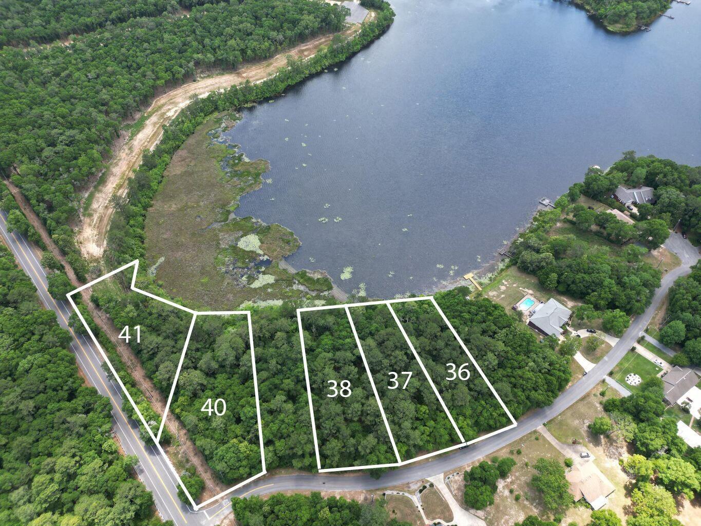 36 Lake Holley Circle, DeFuniak Springs