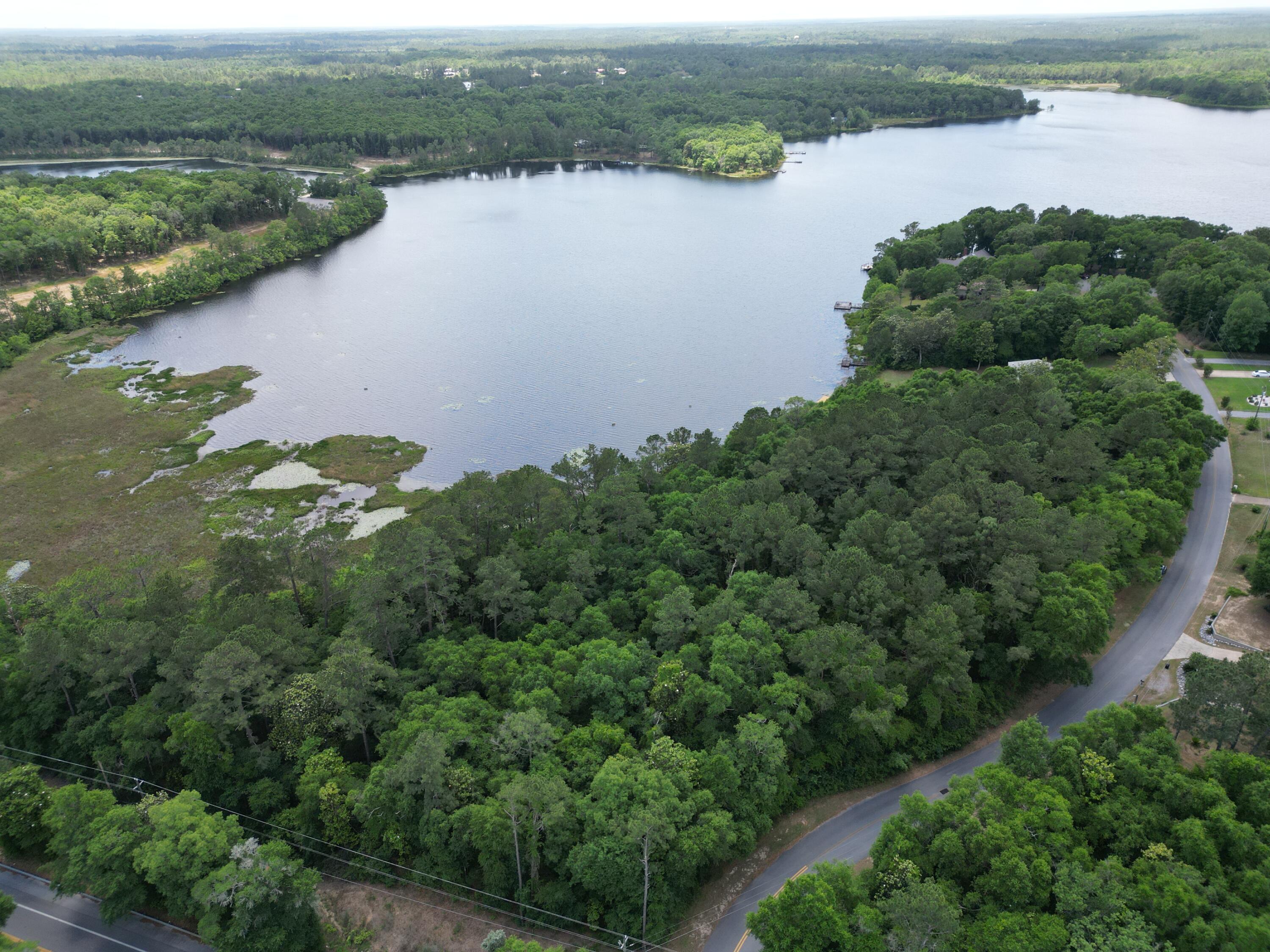 36 Lake Holley Circle, DeFuniak Springs