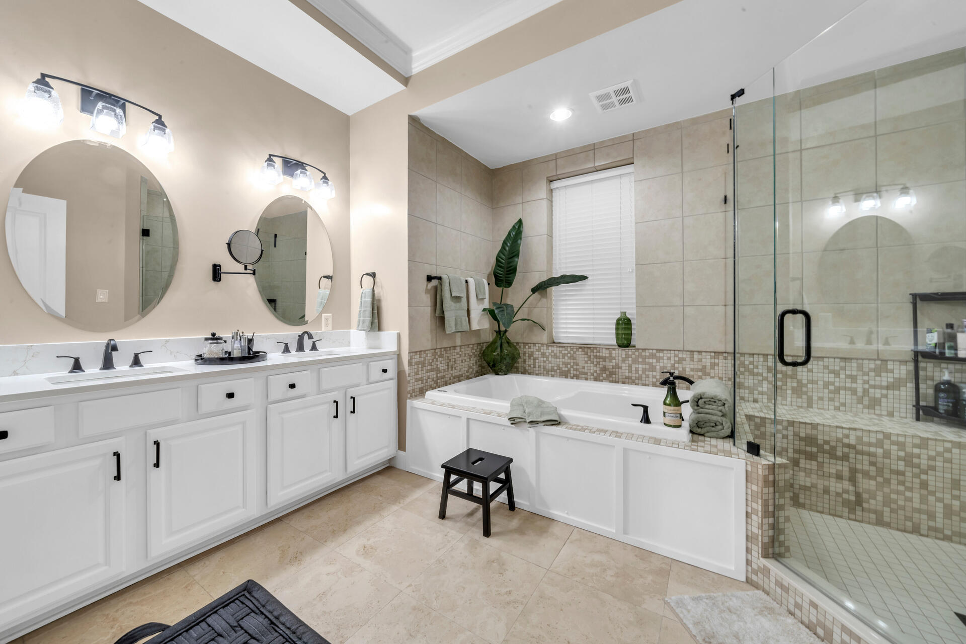 5357 Pine Ridge Lane, 5357