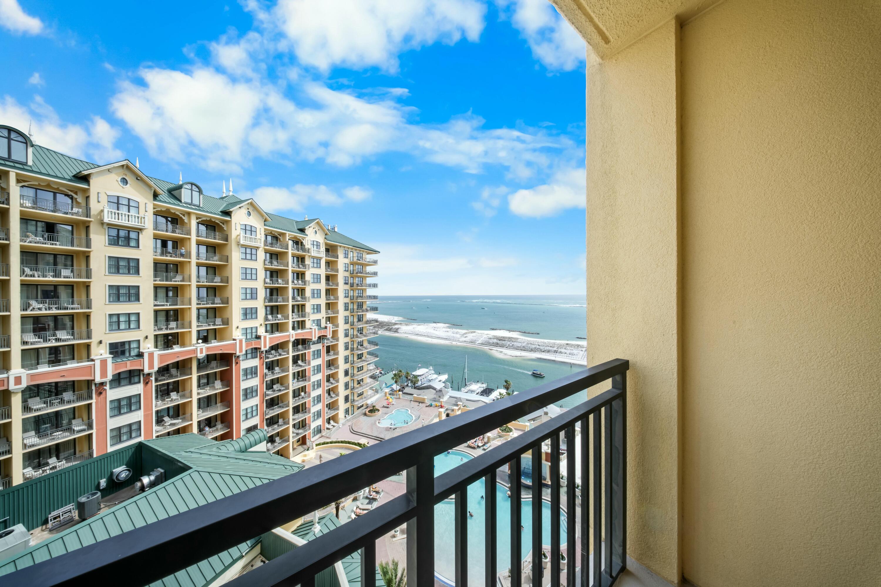 10 Harbor Boulevard, UNIT W1021