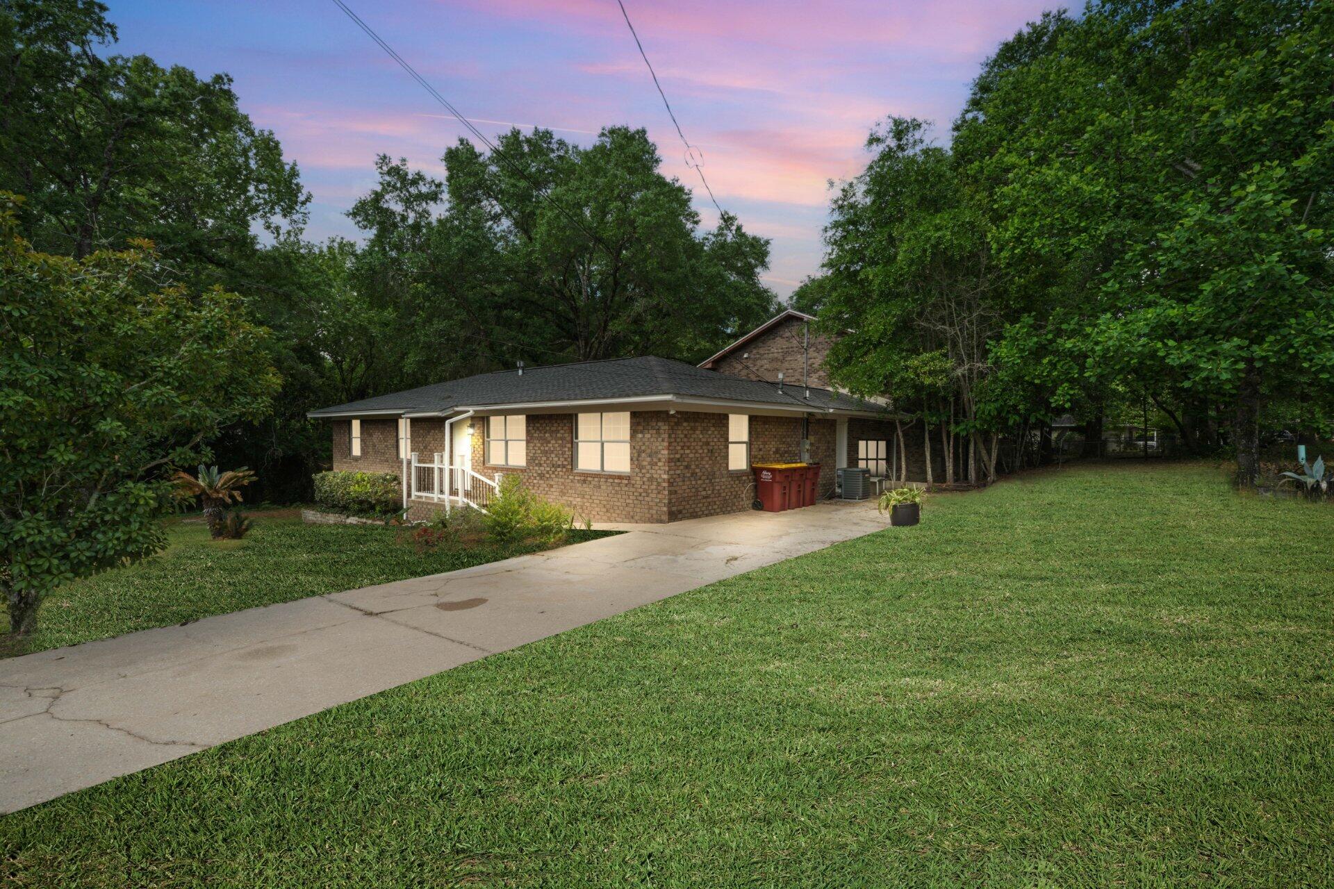 255 Brackin Street