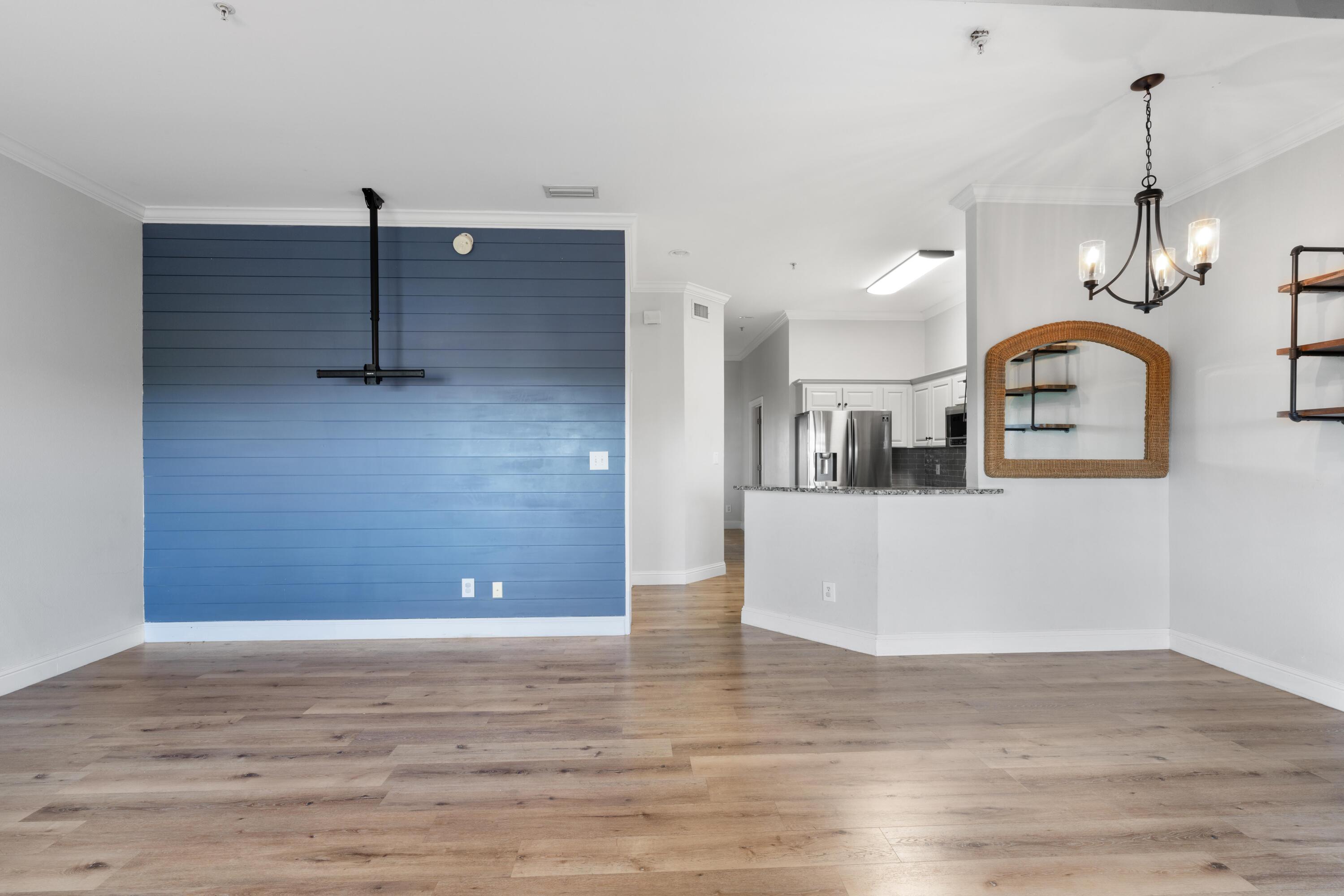 4507 Furling Lane, 302