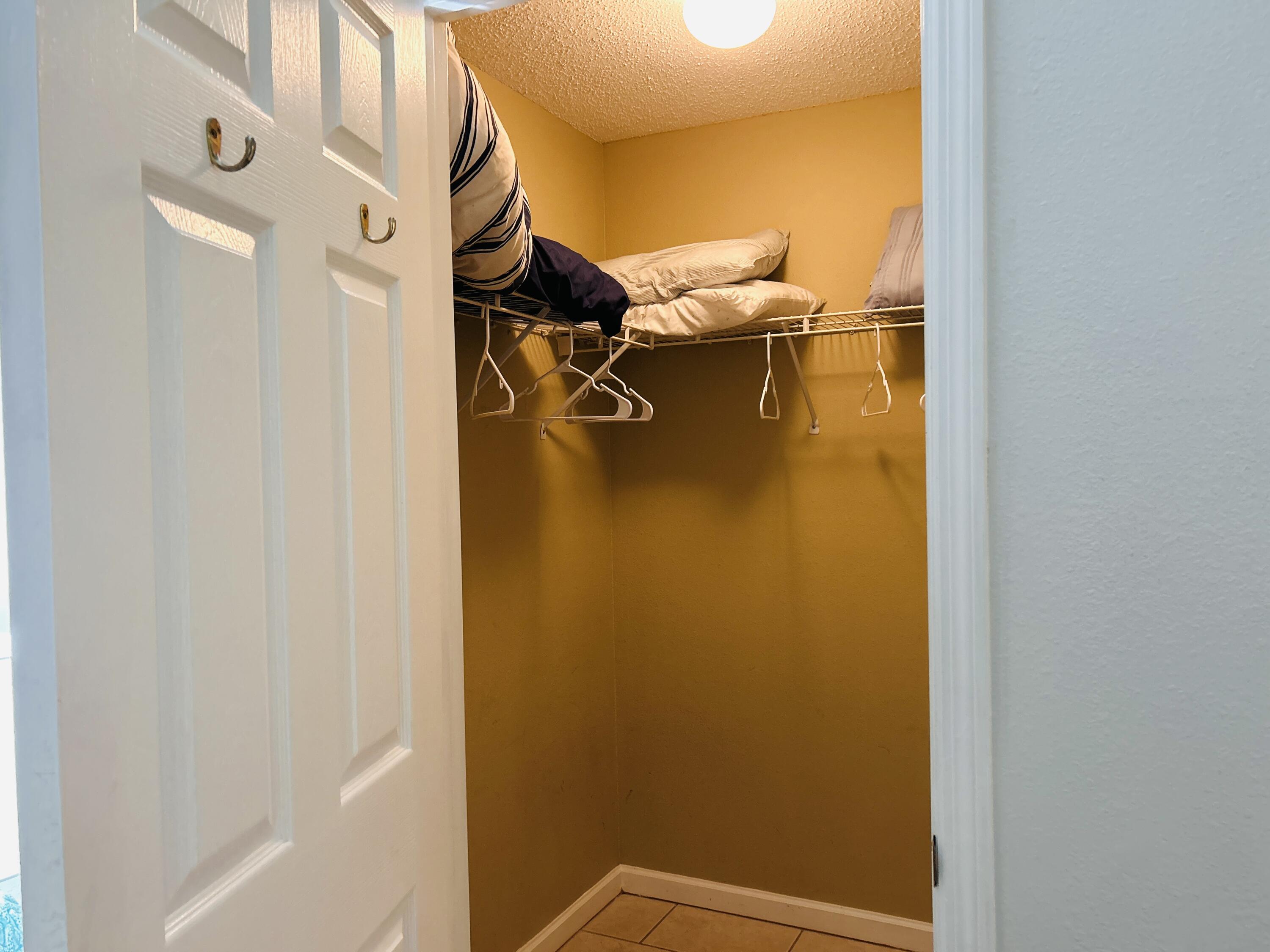 200 Sandestin Lane, APT 909