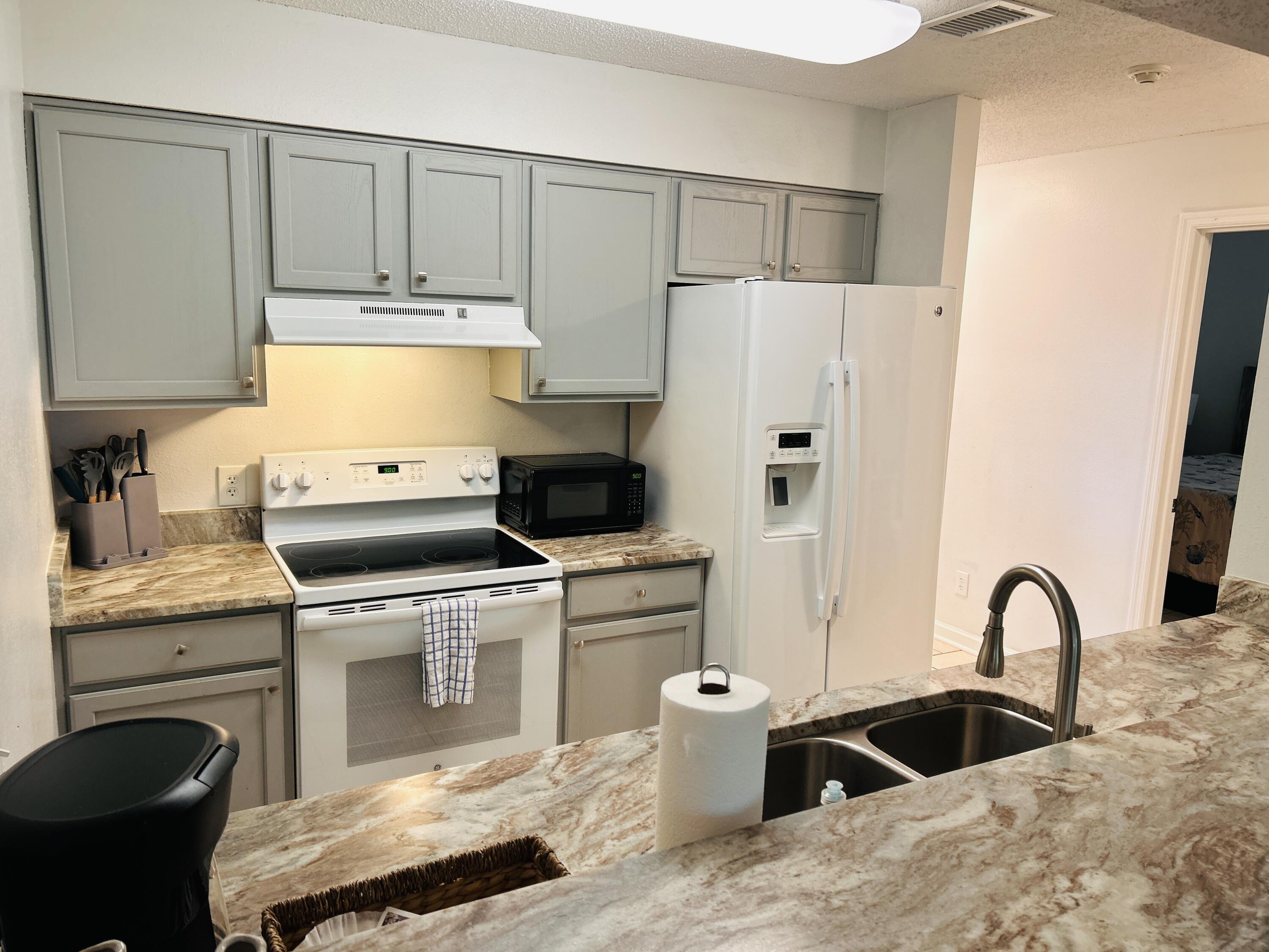 200 Sandestin Lane, APT 909