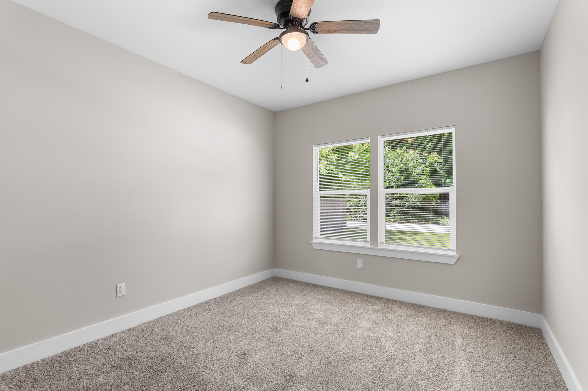 5 Romana Lane