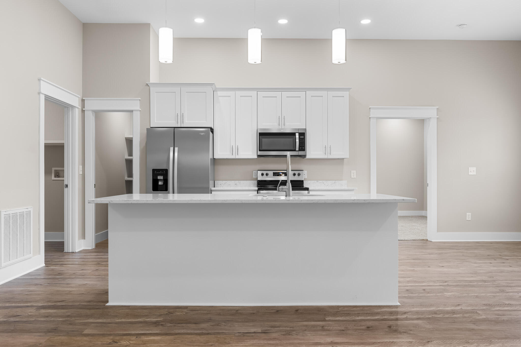 5 Romana Lane