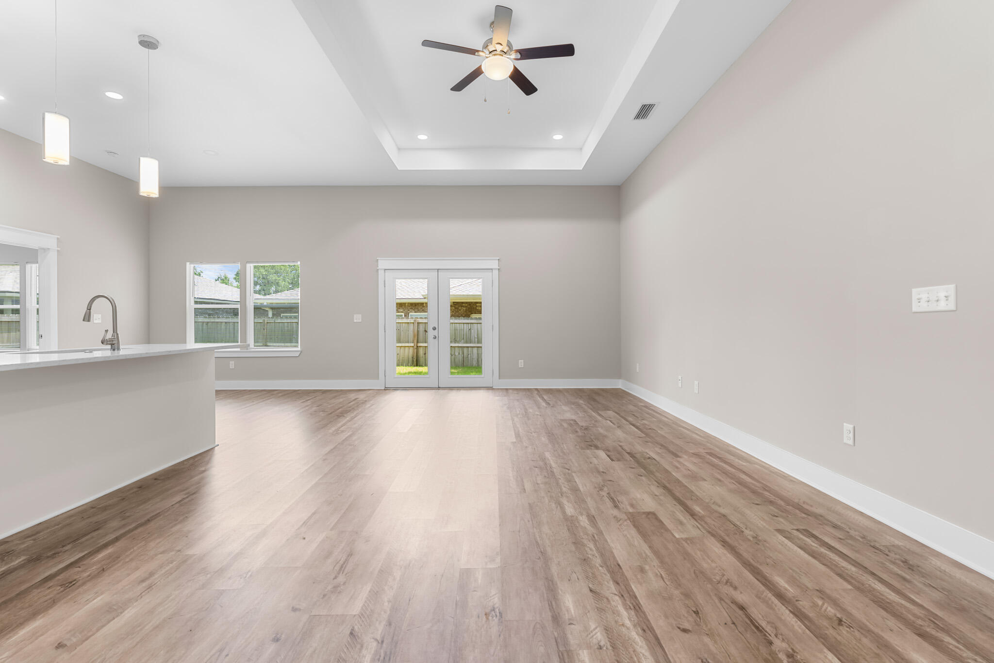 5 Romana Lane