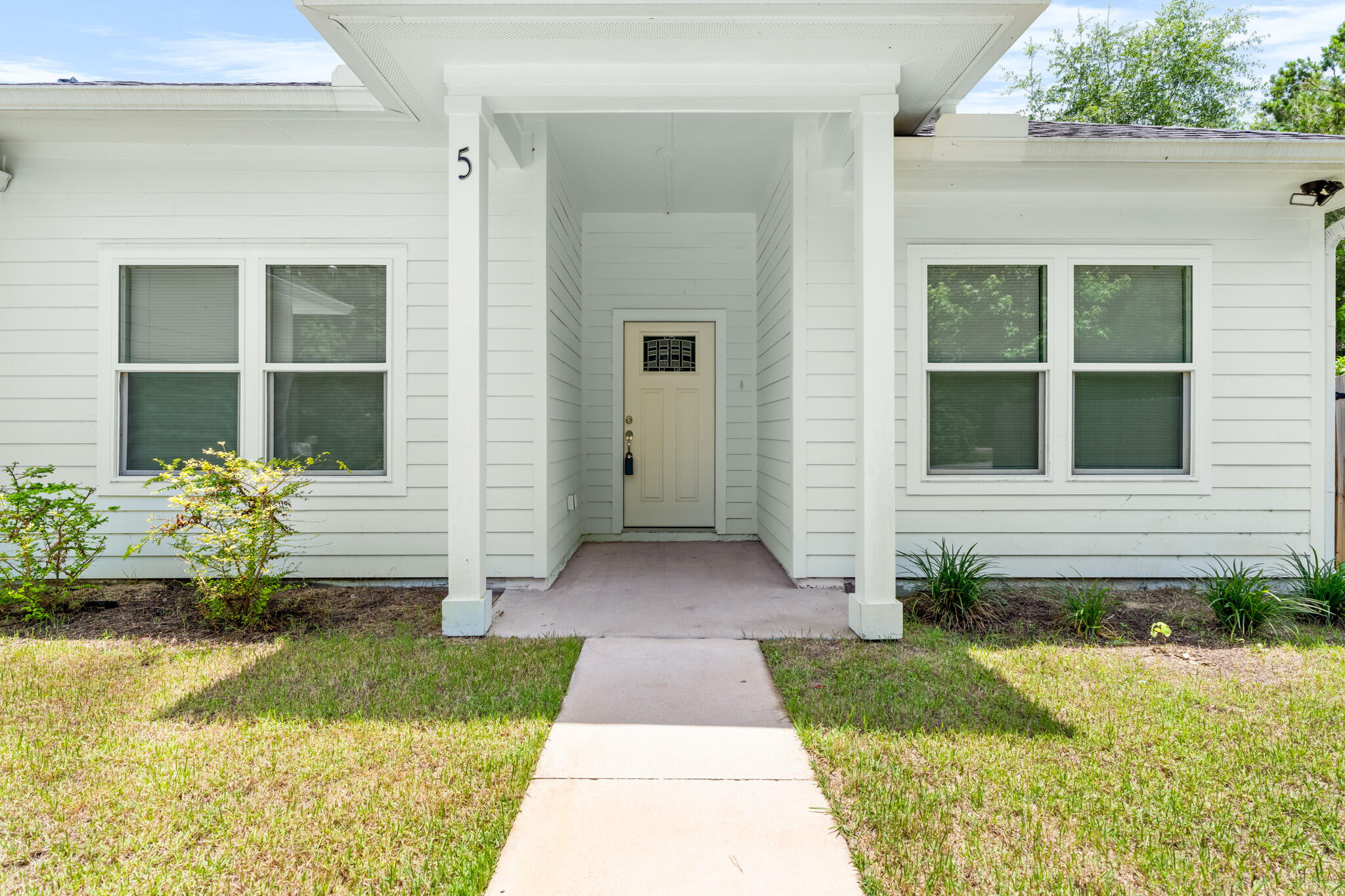 5 Romana Lane