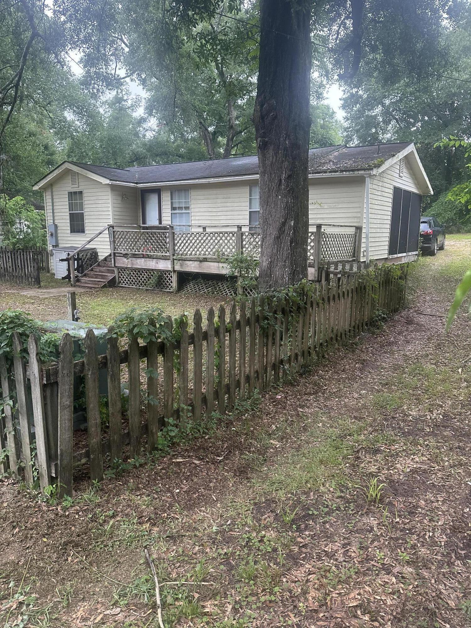 397 E Burdick Avenue, DeFuniak Springs