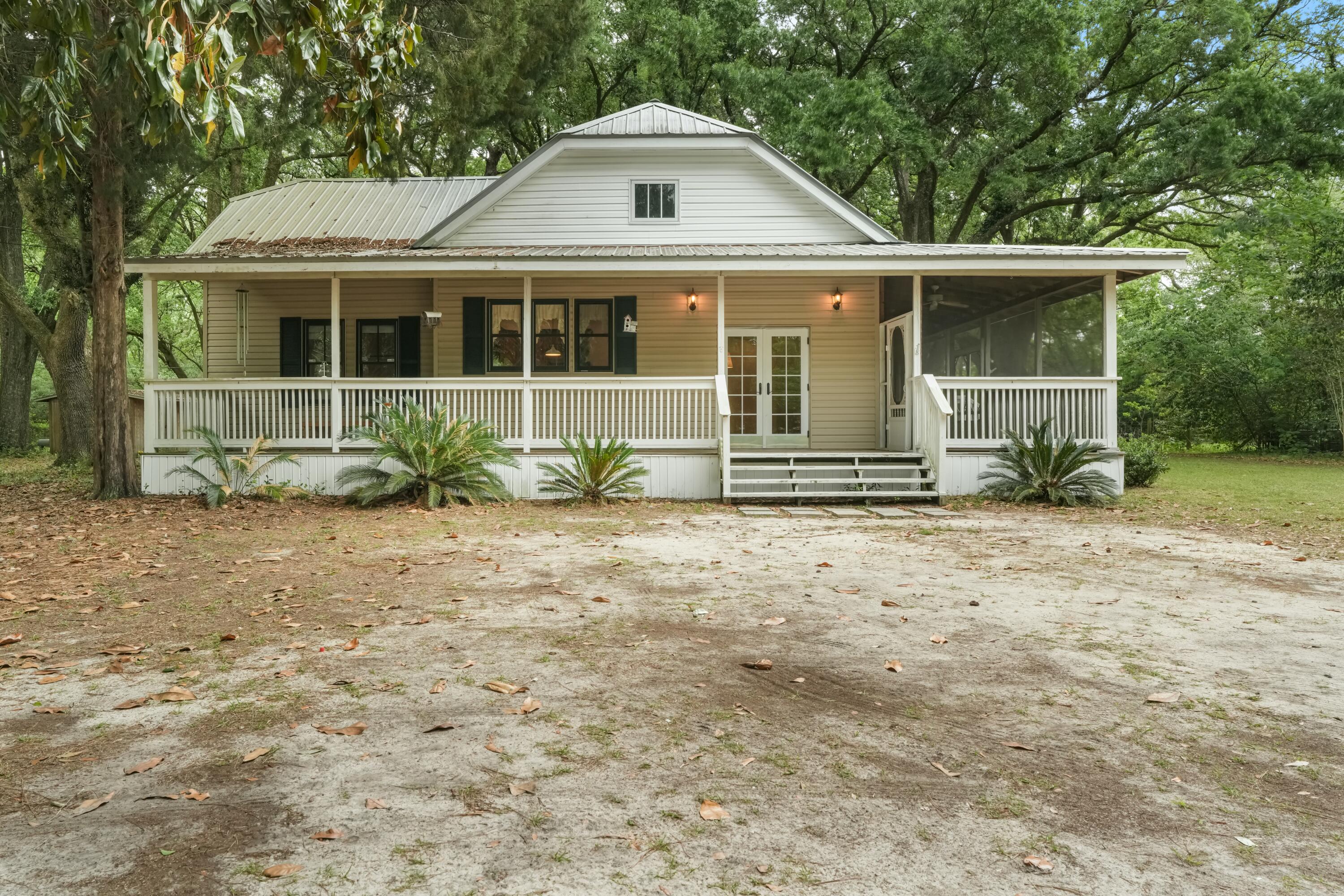 126 Mchenry Road, DeFuniak Springs