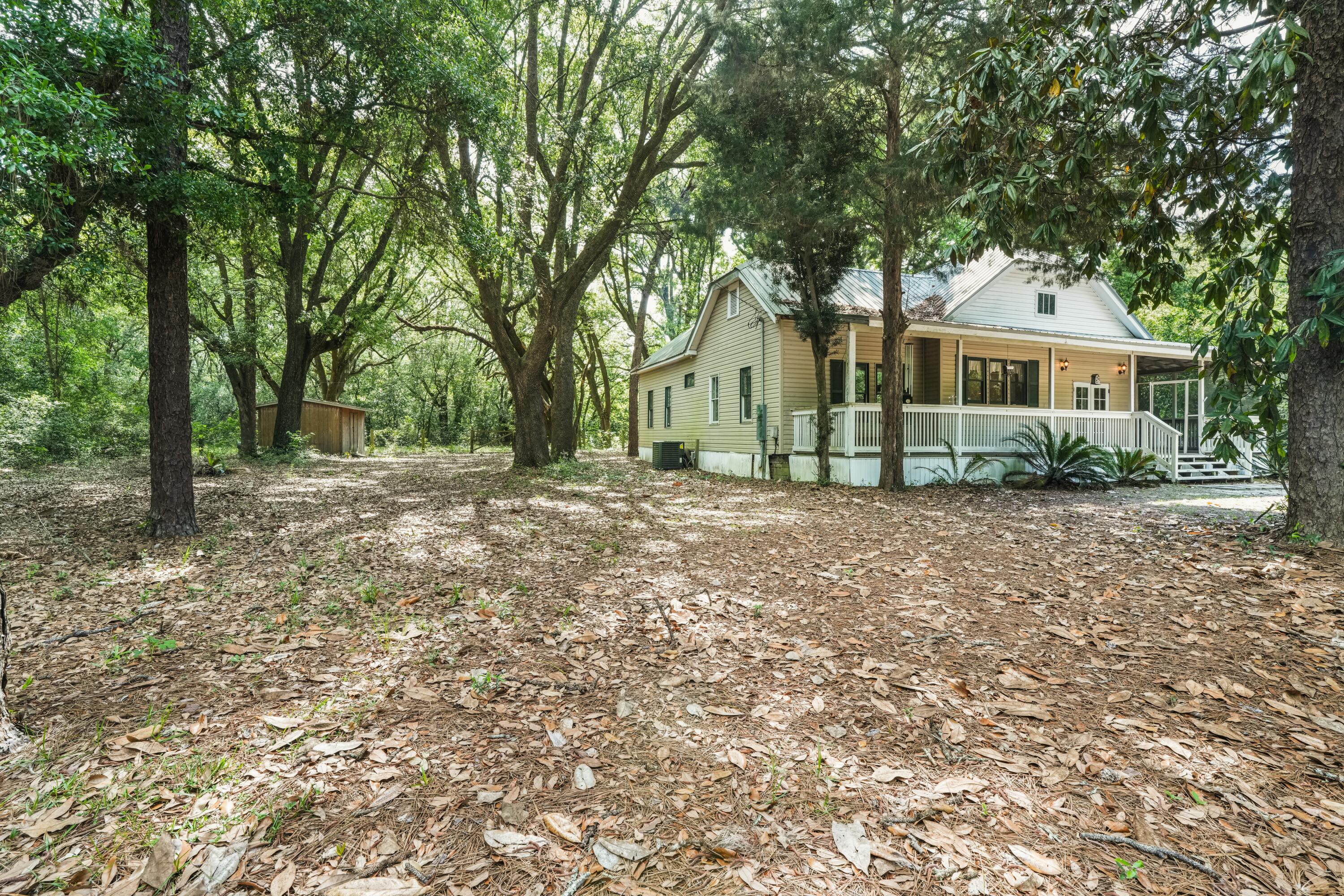126 Mchenry Road, DeFuniak Springs