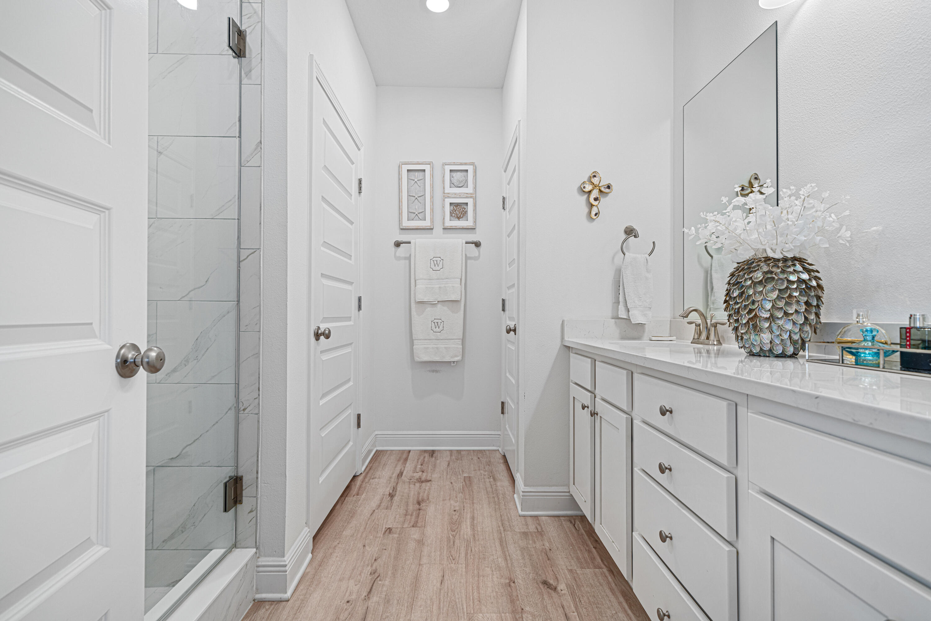 599 Las Roblas Grande Drive