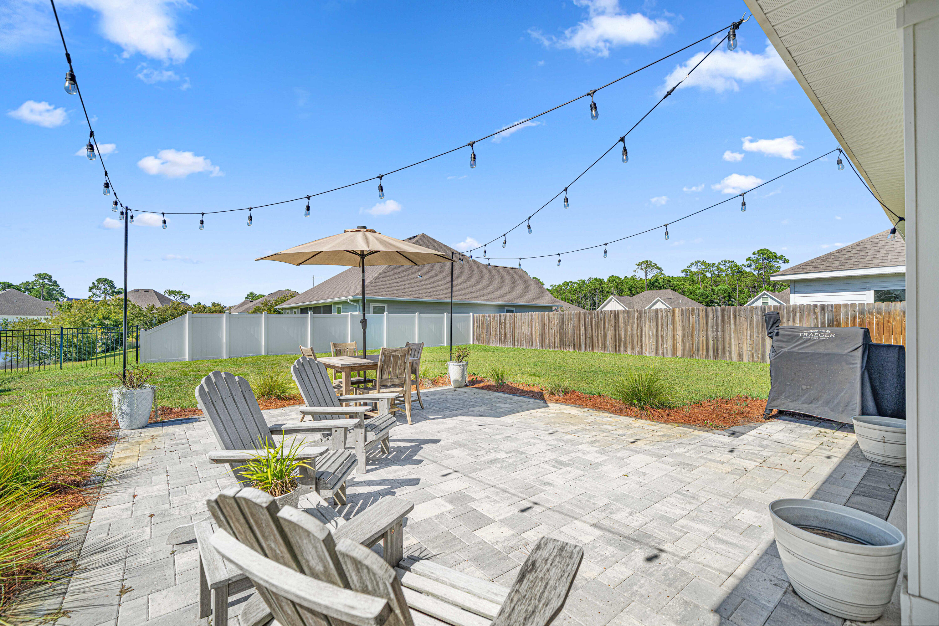 599 Las Roblas Grande Drive