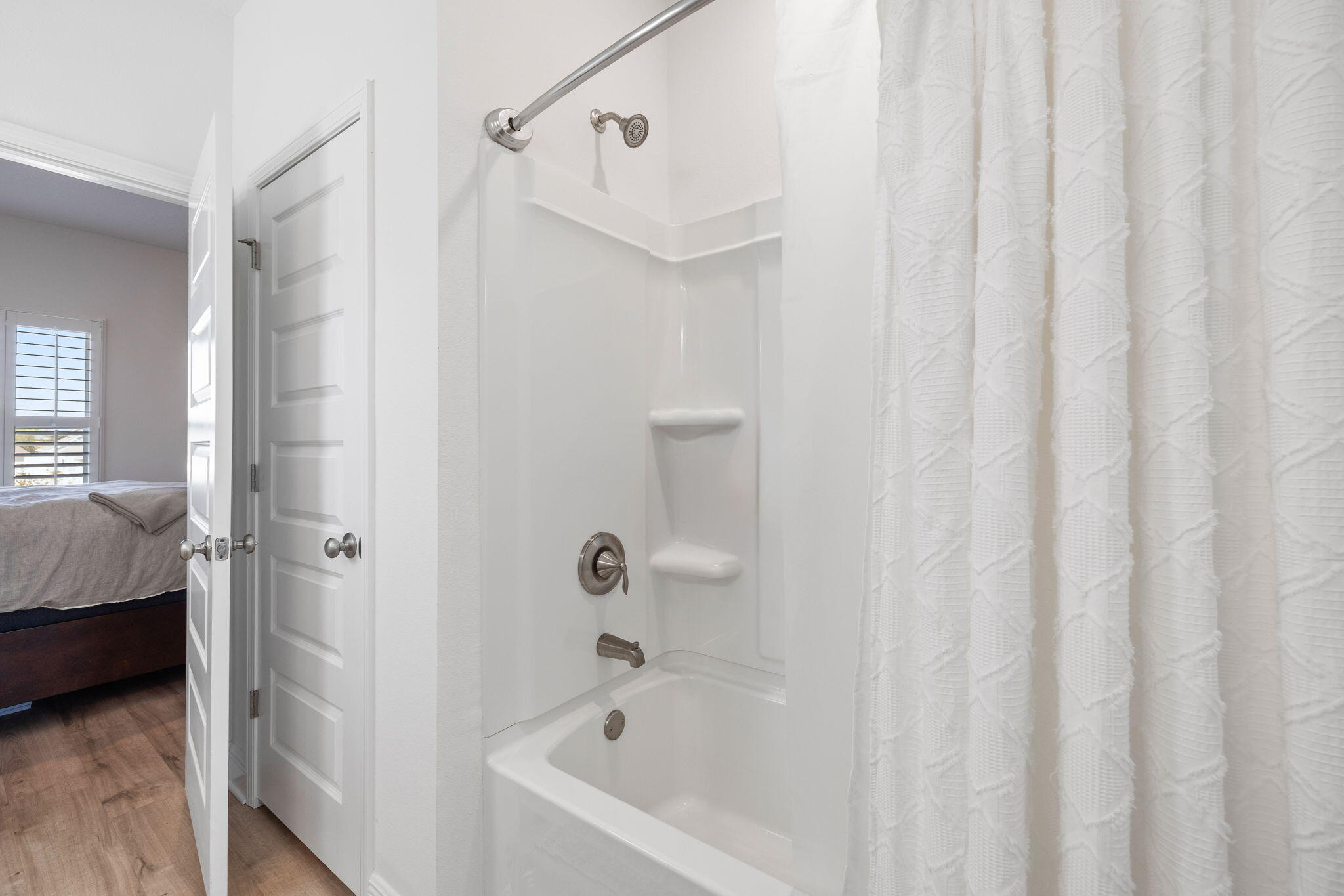 599 Las Roblas Grande Drive