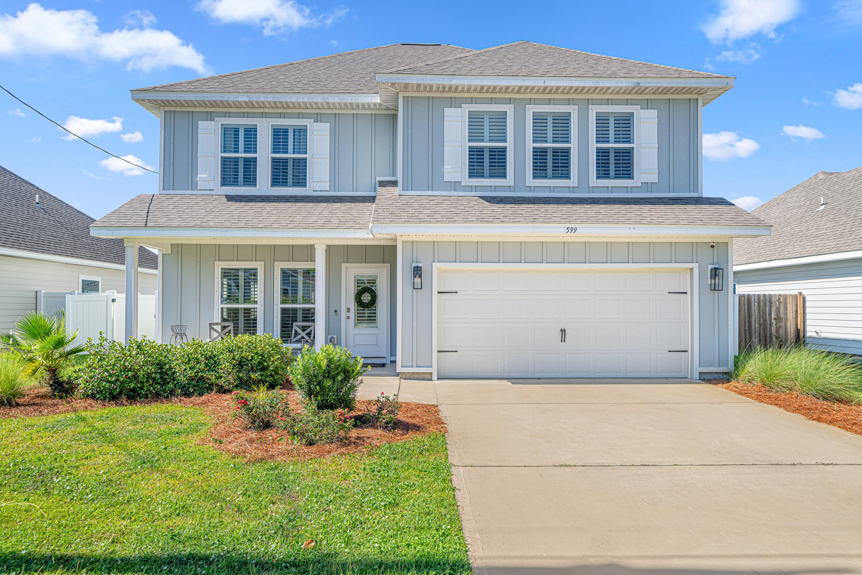 599 Las Roblas Grande Drive