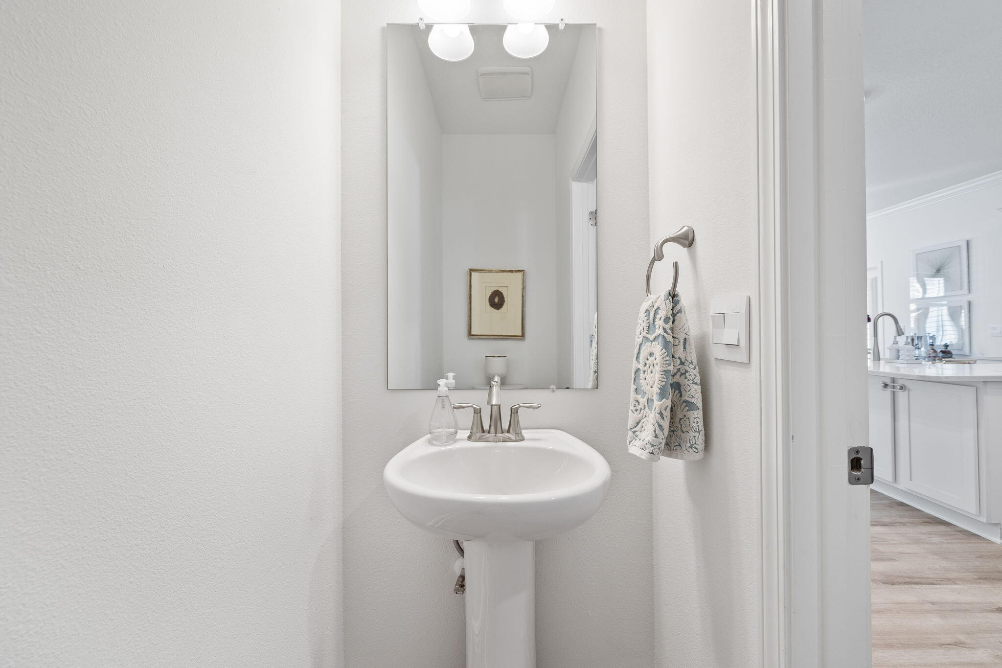 599 Las Roblas Grande Drive