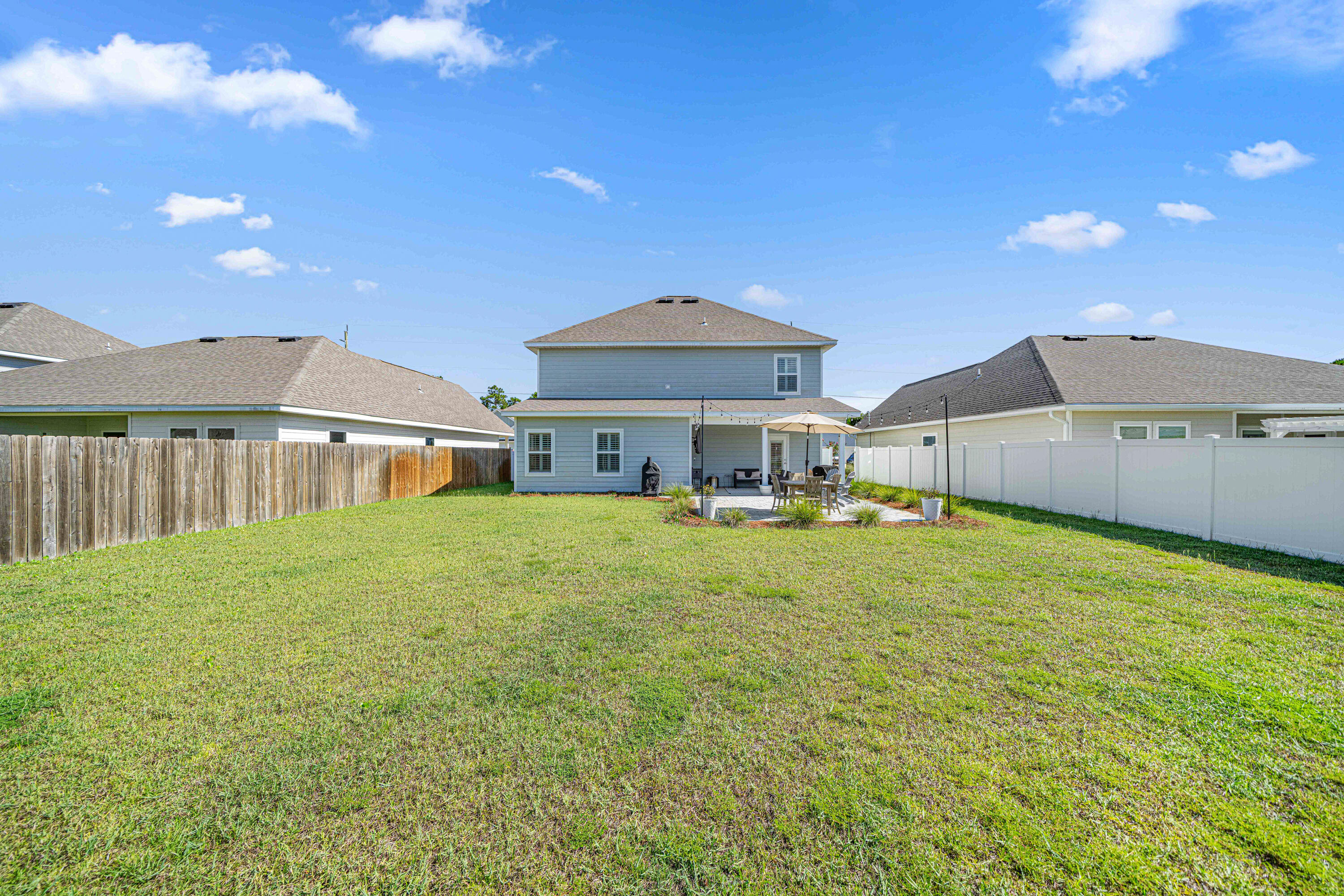 599 Las Roblas Grande Drive