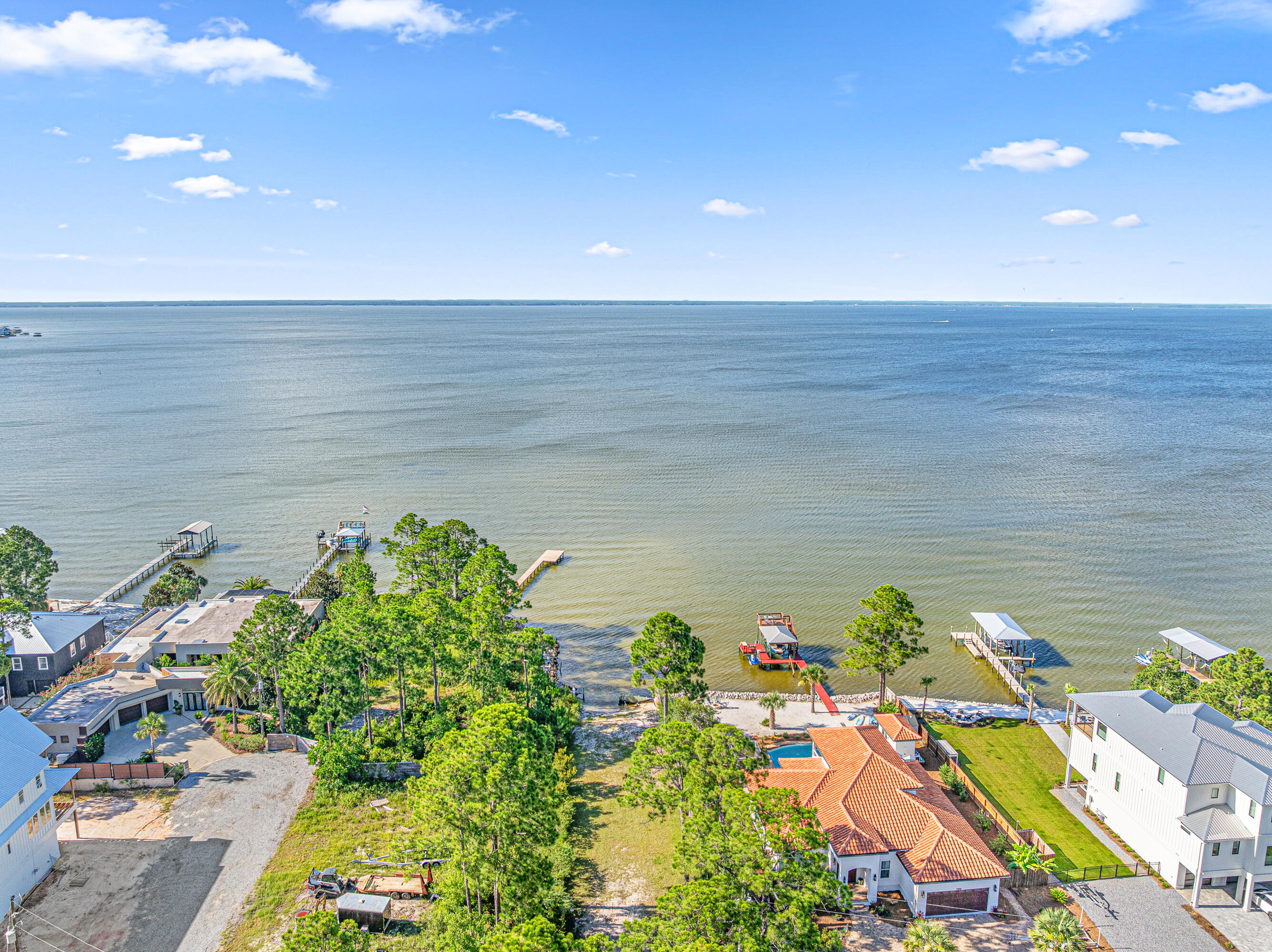 599 Las Roblas Grande Drive