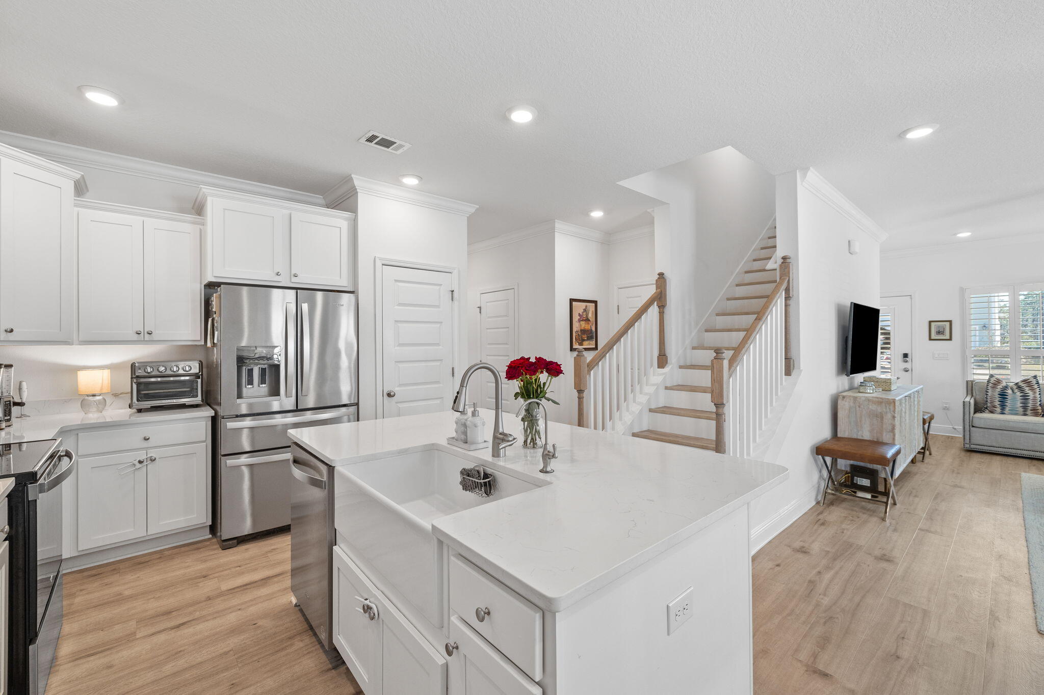 599 Las Roblas Grande Drive