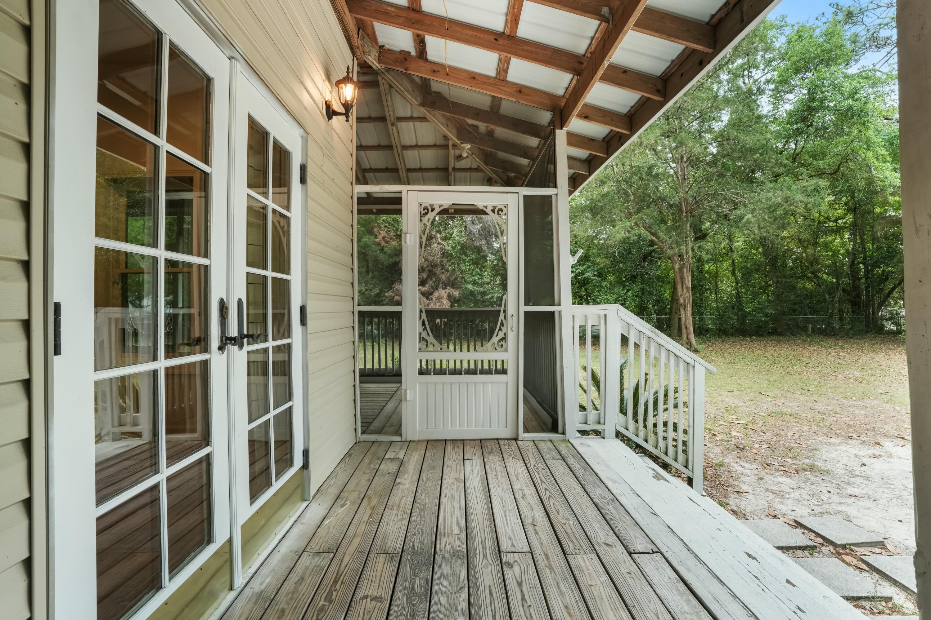 126 Mchenry Road, DeFuniak Springs