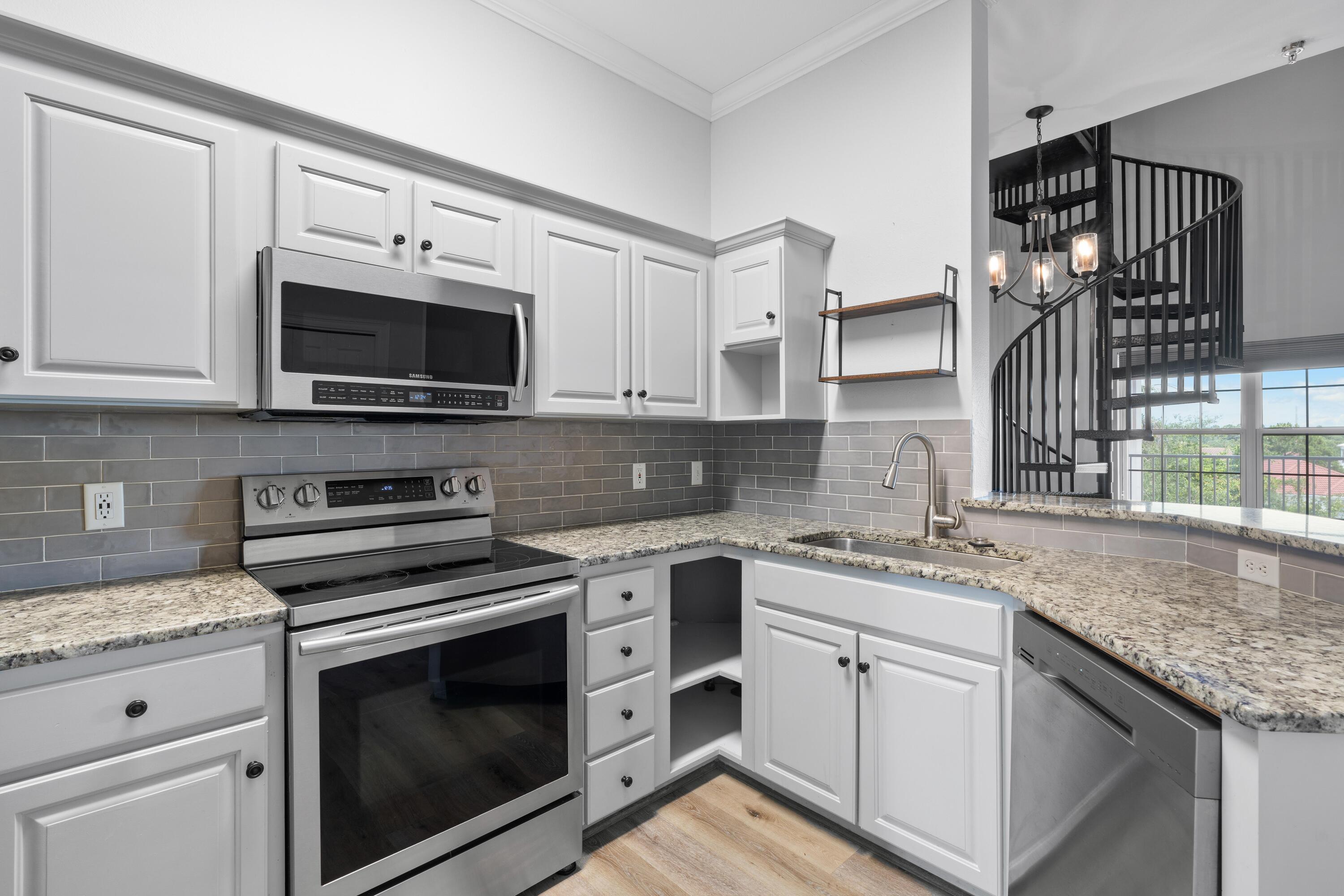 4507 Furling Lane, 302