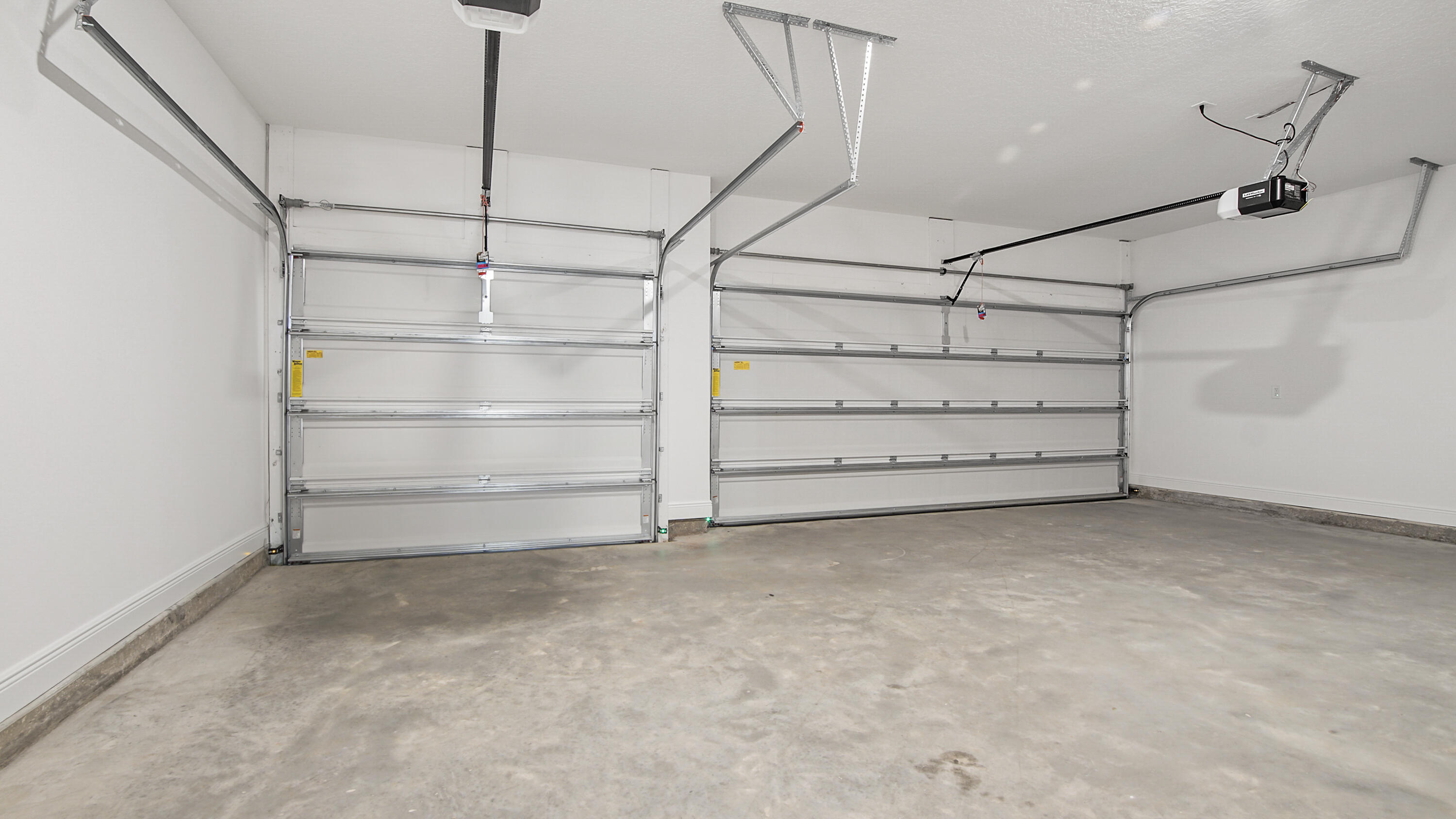48 W Farm Owl Drive
