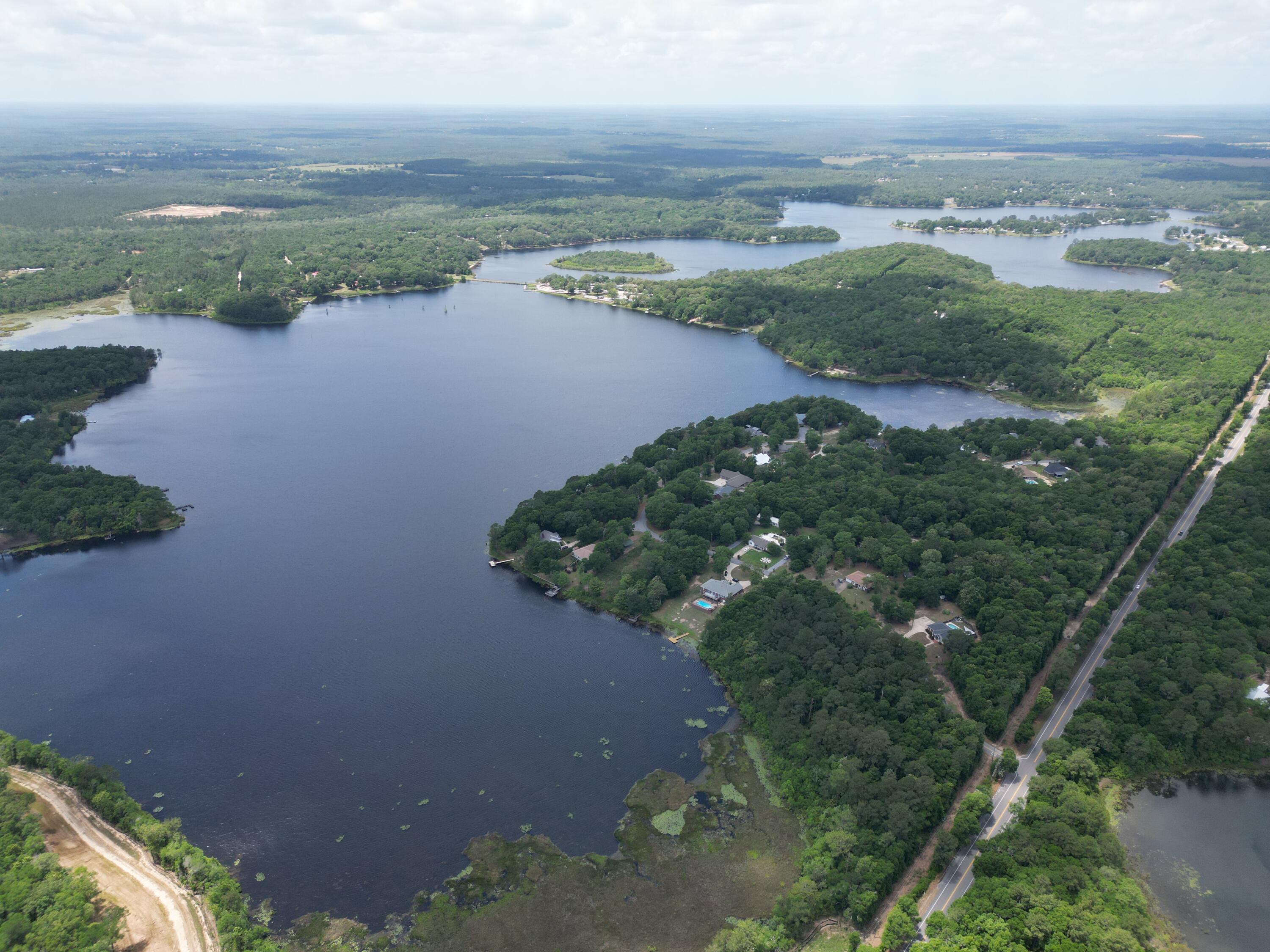 41 Lake Holley Circle, DeFuniak Springs